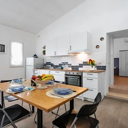 Peluso Tra I Laghi Alimini E Il Mare Apartman *